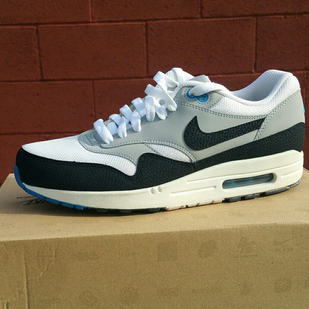 Nike Air Max 1 Essential